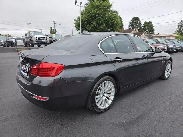 2014 BMW 5 Series 528i