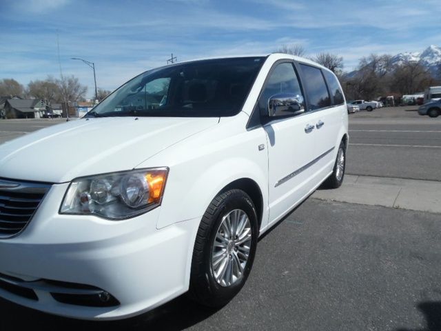 2014 Chrysler Town & Country Touring-L 30th Anniversary