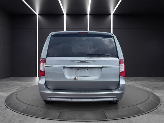 2014 Chrysler Town & Country Touring-L