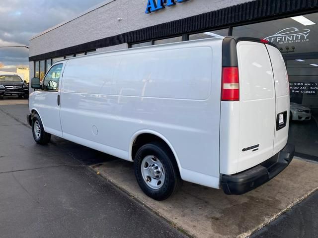 2014 Chevrolet Express Base