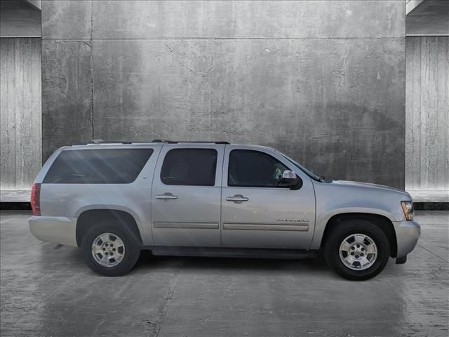 2014 Chevrolet Suburban LT