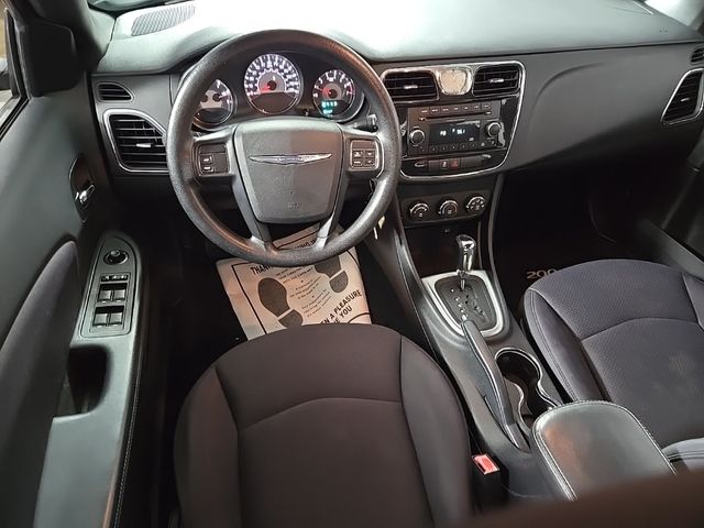 2014 Chrysler 200 LX