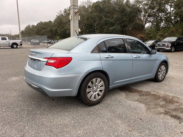 2014 Chrysler 200 LX