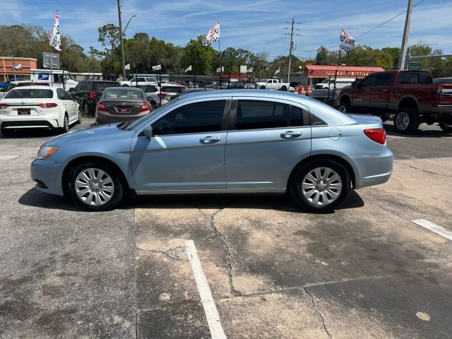 2014 Chrysler 200 LX