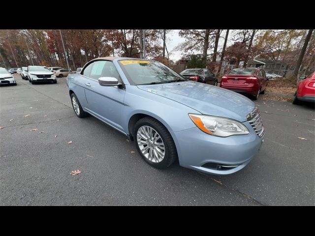 2014 Chrysler 200 Limited