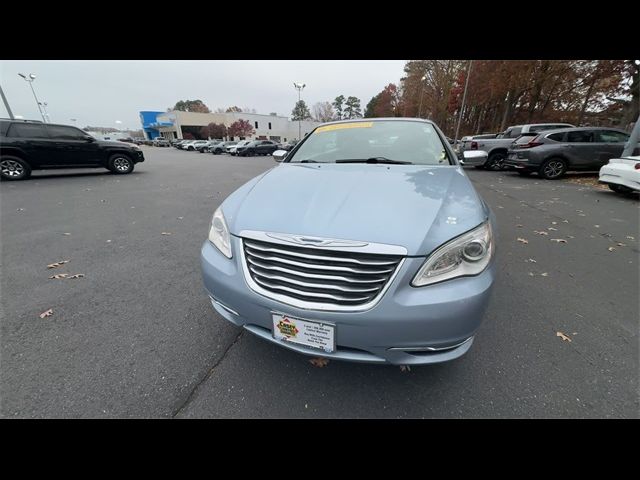 2014 Chrysler 200 Limited