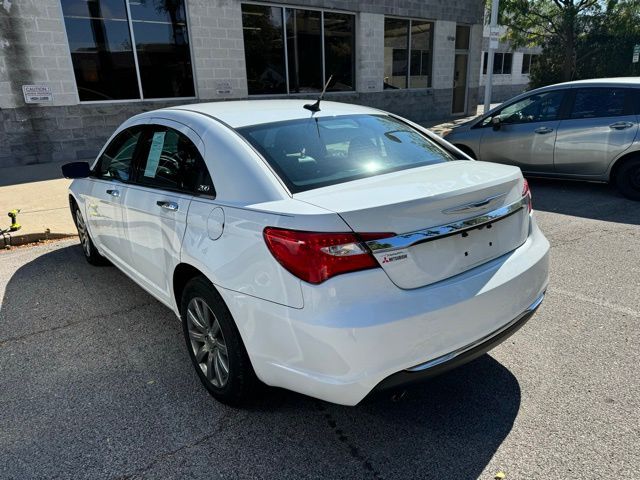 2014 Chrysler 200 Limited