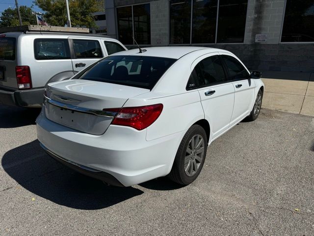 2014 Chrysler 200 Limited