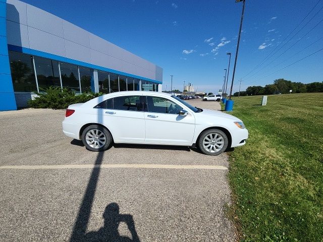 2014 Chrysler 200 Limited