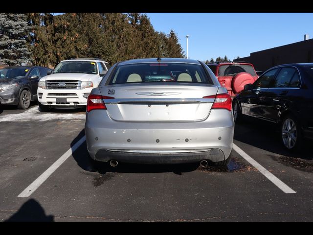 2014 Chrysler 200 Limited