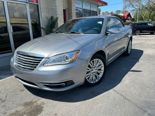 2014 Chrysler 200 Limited