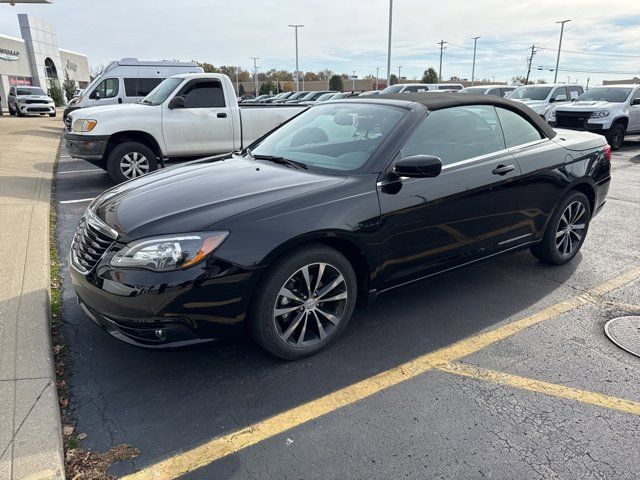 2014 Chrysler 200 S