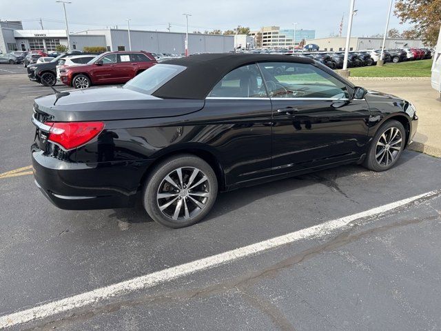 2014 Chrysler 200 S