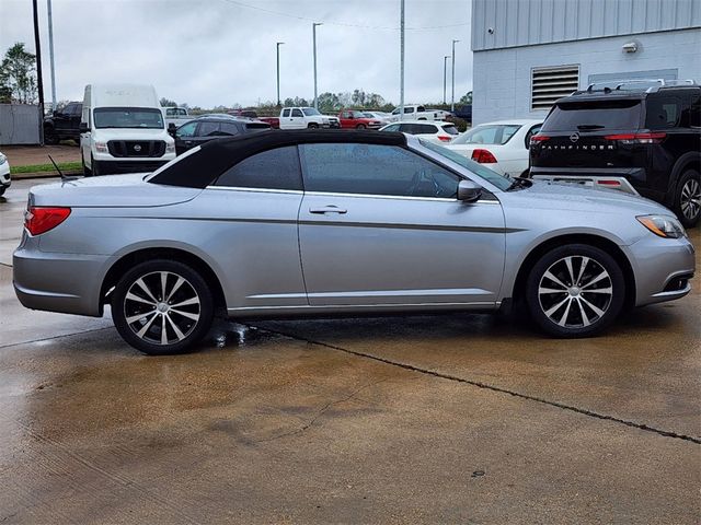 2014 Chrysler 200 S