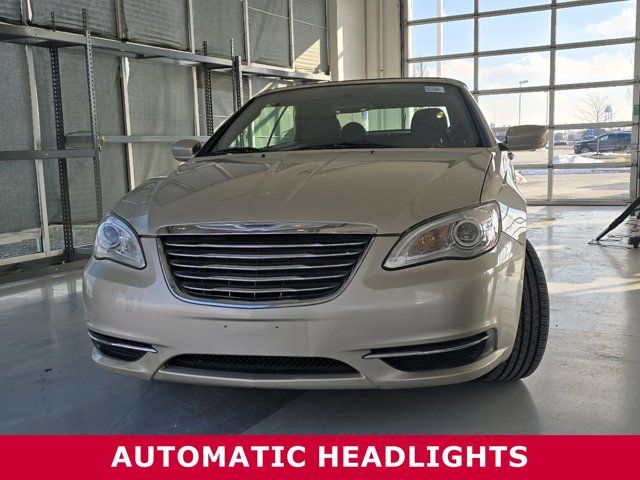 2014 Chrysler 200 Touring