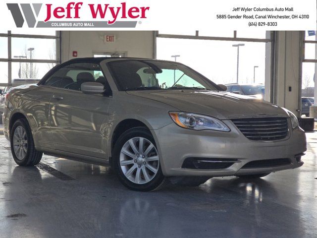 2014 Chrysler 200 Touring