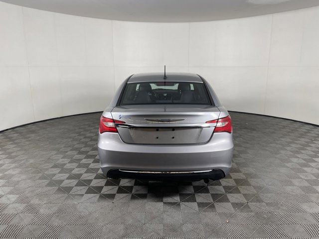 2014 Chrysler 200 Touring