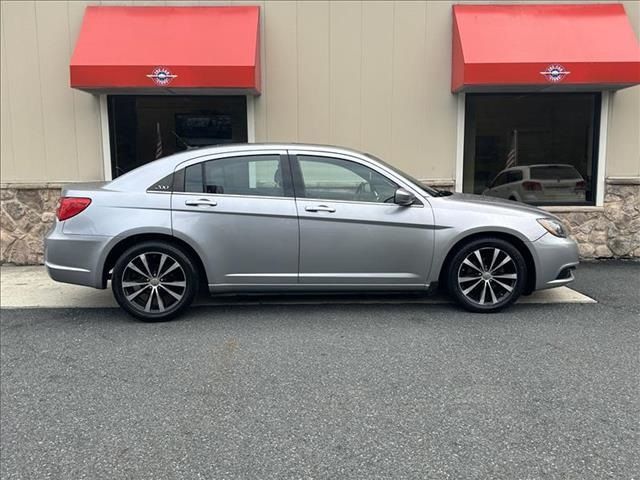 2014 Chrysler 200 Touring