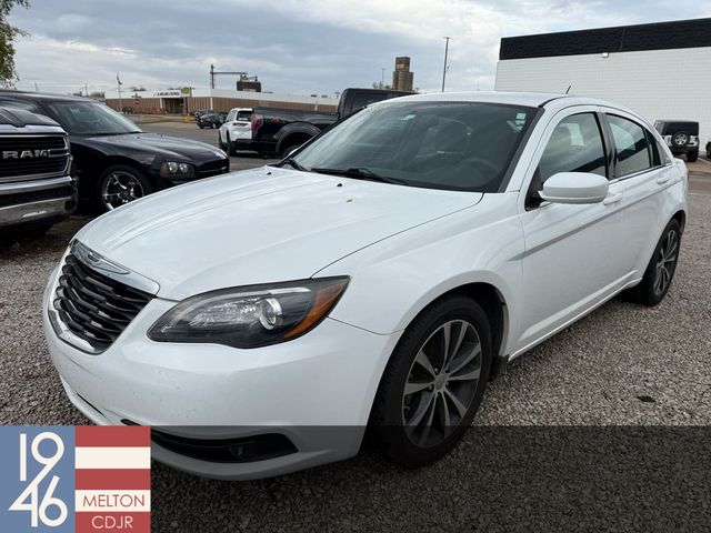 2014 Chrysler 200 Touring