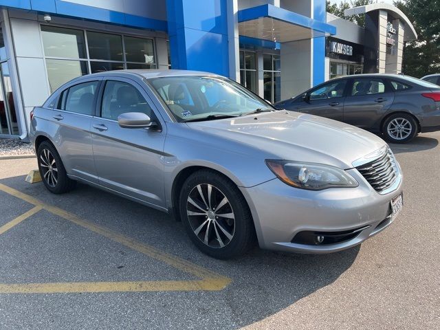 2014 Chrysler 200 Touring