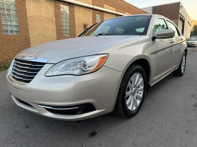 2014 Chrysler 200 Touring