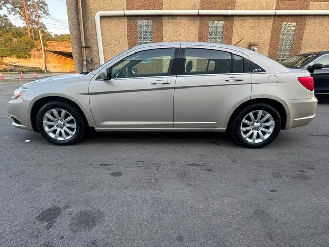 2014 Chrysler 200 Touring