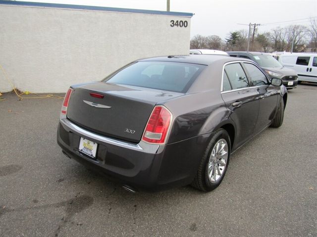 2014 Chrysler 300 Base