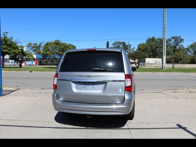 2014 Chrysler Town & Country Touring