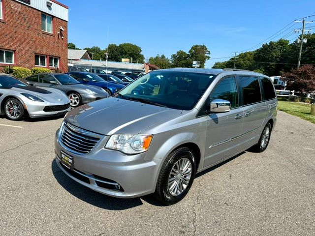 2014 Chrysler Town & Country Touring-L