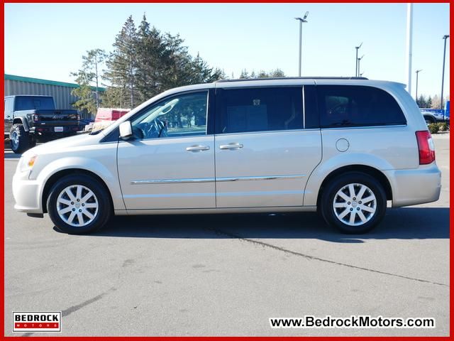 2014 Chrysler Town & Country Touring