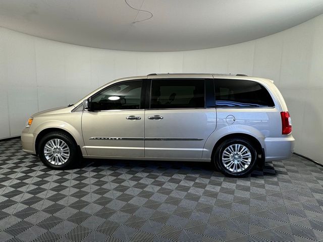 2014 Chrysler Town & Country Limited