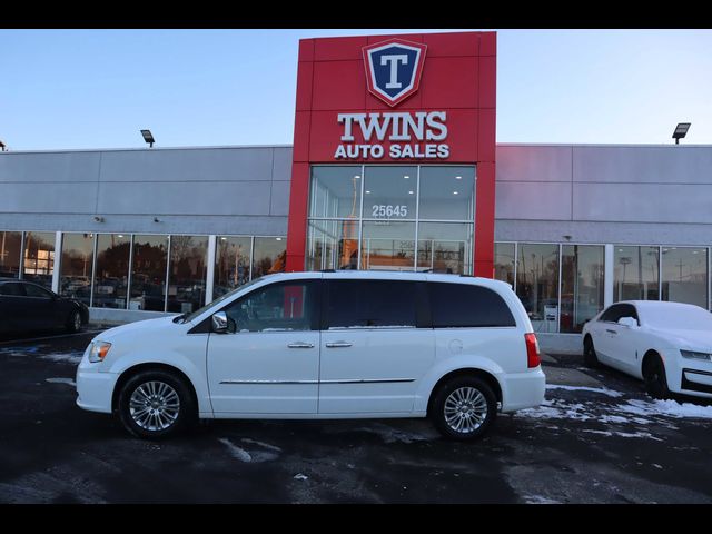 2014 Chrysler Town & Country Limited