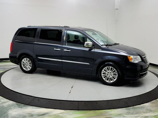 2014 Chrysler Town & Country Limited