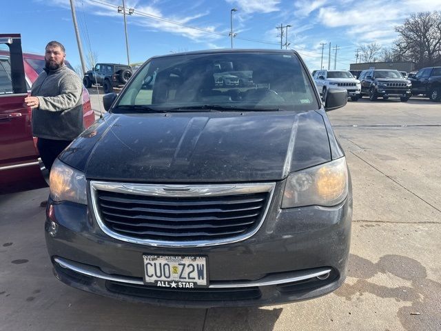 2014 Chrysler Town & Country S