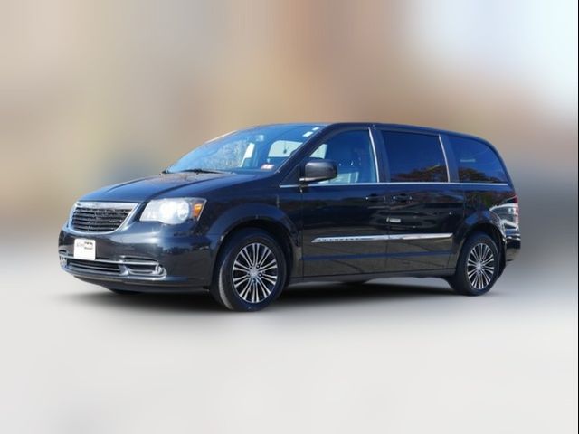 2014 Chrysler Town & Country S