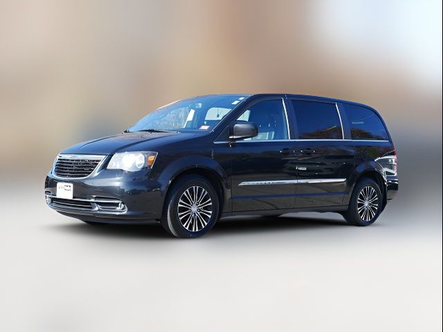 2014 Chrysler Town & Country S