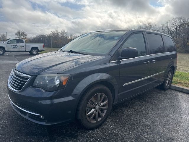 2014 Chrysler Town & Country S