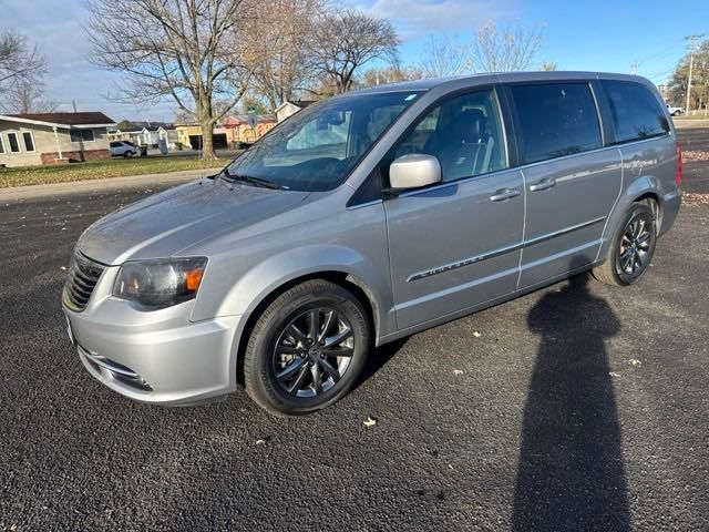 2014 Chrysler Town & Country S