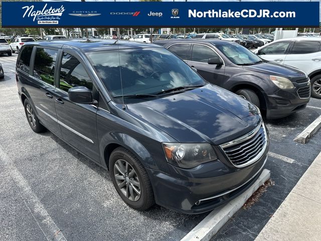 2014 Chrysler Town & Country S