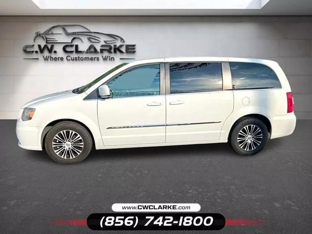 2014 Chrysler Town & Country S