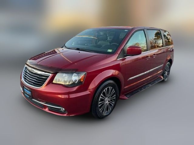 2014 Chrysler Town & Country S