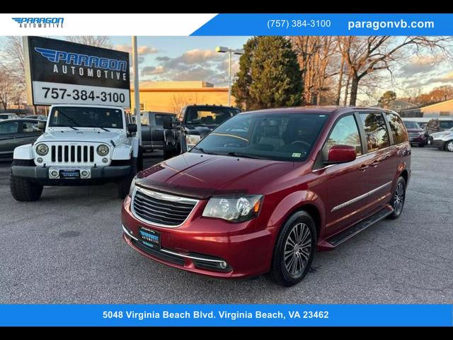 2014 Chrysler Town & Country S