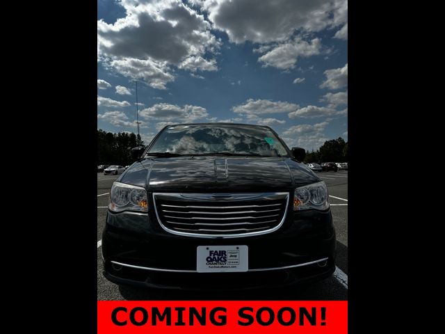 2014 Chrysler Town & Country Touring