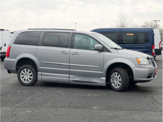 2014 Chrysler Town & Country Touring