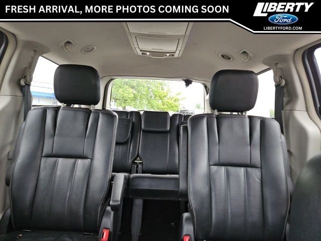 2014 Chrysler Town & Country Touring