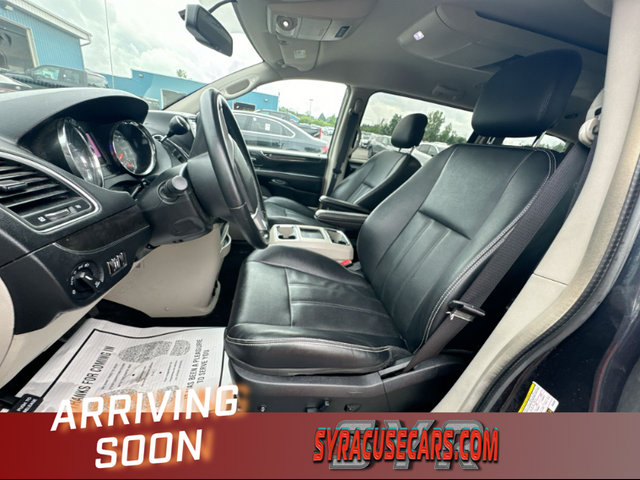 2014 Chrysler Town & Country Touring