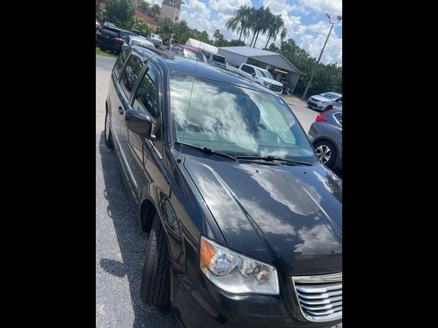 2014 Chrysler Town & Country Touring