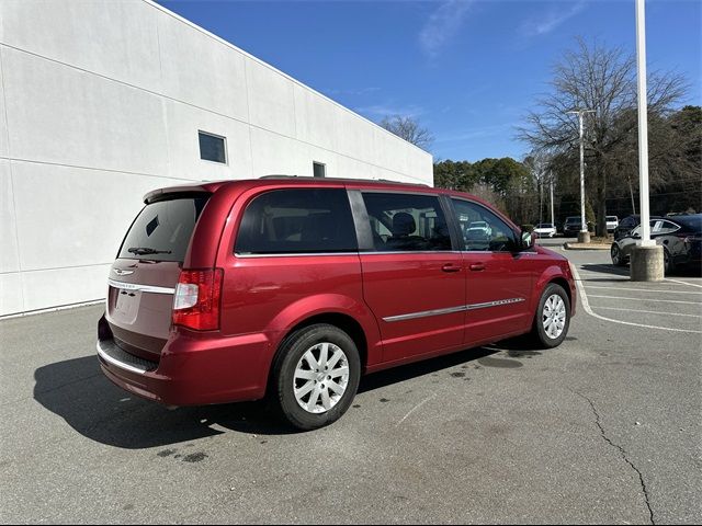 2014 Chrysler Town & Country Touring