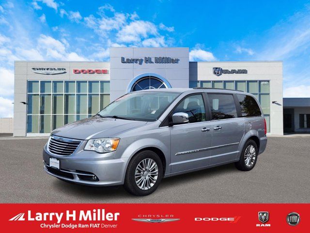 2014 Chrysler Town & Country Touring-L