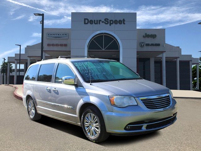 2014 Chrysler Town & Country Touring-L